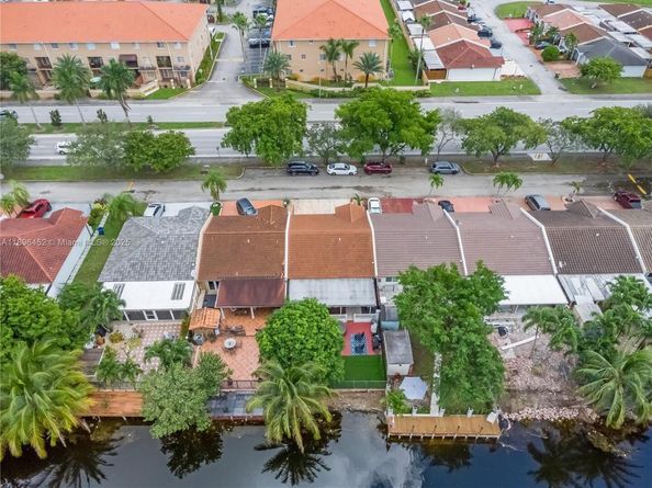 17400 NW 76th Ct, Hialeah FL 33015