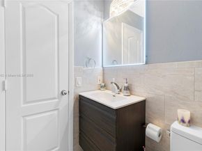 17400 NW 76th Ct, Hialeah FL 33015
