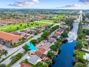 17400 NW 76th Ct, Hialeah FL 33015