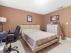 17400 NW 76th Ct, Hialeah FL 33015