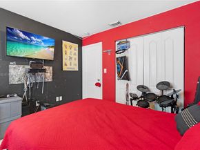 17400 NW 76th Ct, Hialeah FL 33015