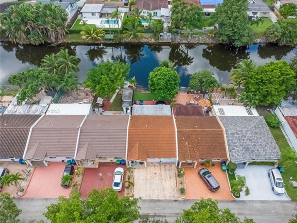 17400 NW 76th Ct, Hialeah FL 33015