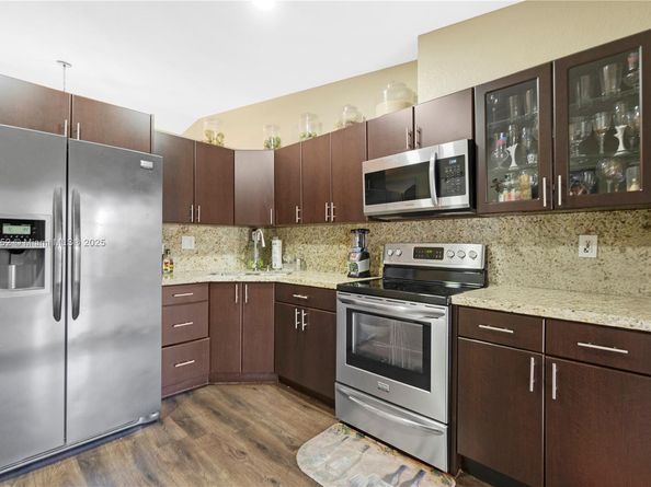 17400 NW 76th Ct, Hialeah FL 33015