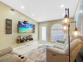 17400 NW 76th Ct, Hialeah FL 33015