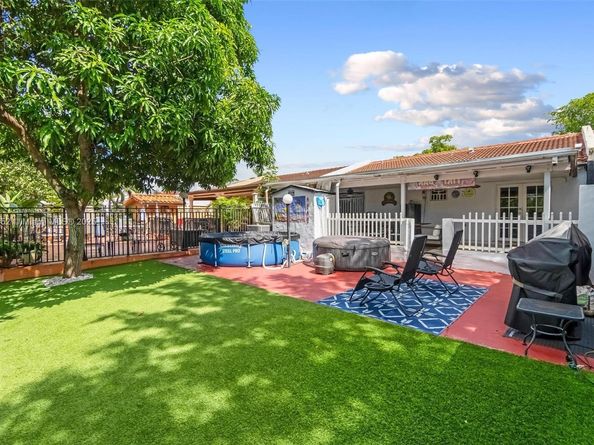 17400 NW 76th Ct, Hialeah FL 33015