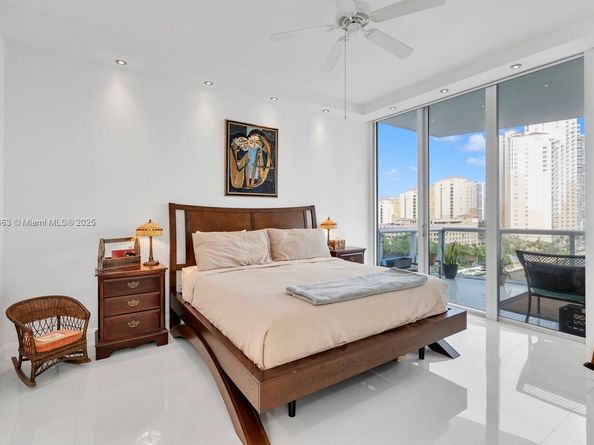 3131 NE 188th St 21004, Aventura FL 33180