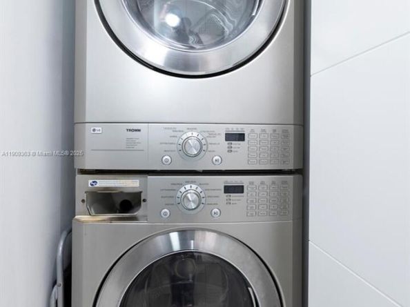 3131 NE 188th St 21004, Aventura FL 33180