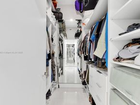 3131 NE 188th St 21004, Aventura FL 33180