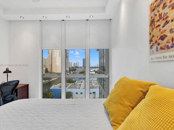 3131 NE 188th St 21004, Aventura FL 33180