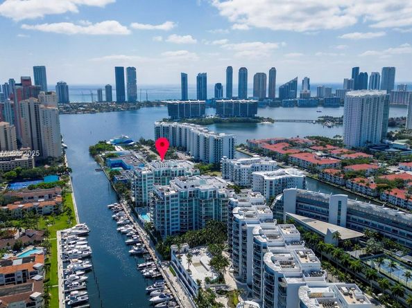 3131 NE 188th St 21004, Aventura FL 33180