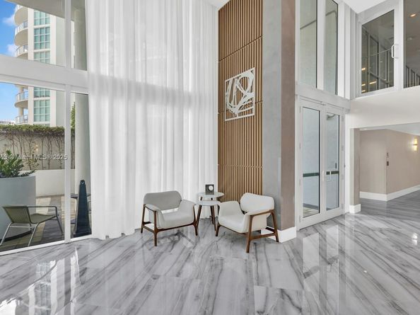 3131 NE 188th St 21004, Aventura FL 33180