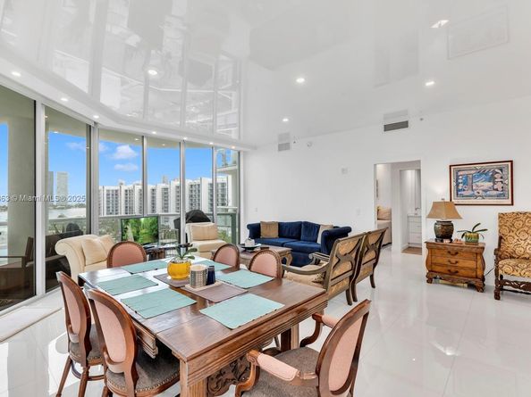 3131 NE 188th St 21004, Aventura FL 33180