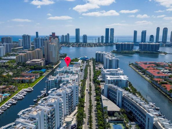 3131 NE 188th St 21004, Aventura FL 33180