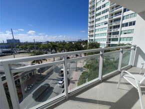 7135 Collins Ave 525, Miami Beach FL 33141