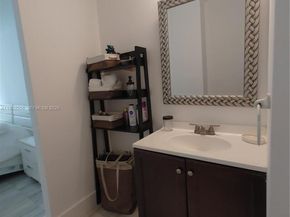 7135 Collins Ave 525, Miami Beach FL 33141