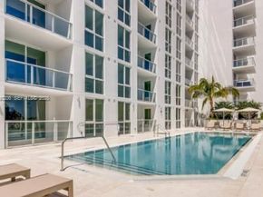7135 Collins Ave 525, Miami Beach FL 33141