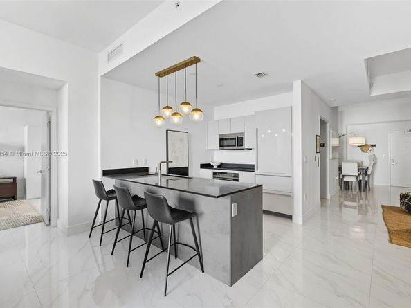 1010 Brickell Ave 4704, Miami FL 33131