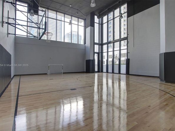 1010 Brickell Ave 4704, Miami FL 33131