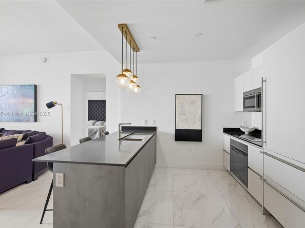 1010 Brickell Ave 4704, Miami FL 33131