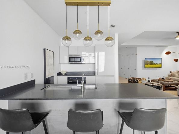 1010 Brickell Ave 4704, Miami FL 33131