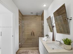 1010 Brickell Ave 4704, Miami FL 33131