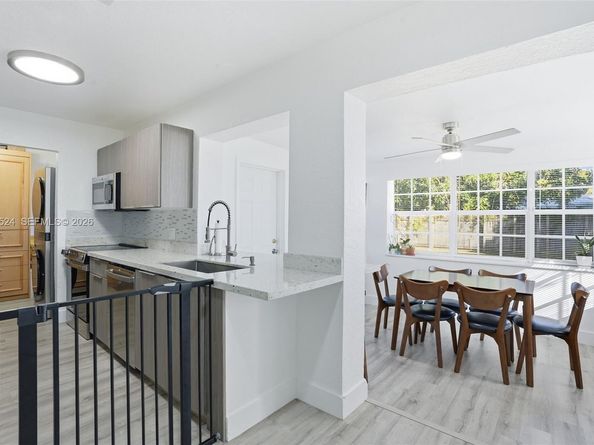 3221 NW 12th Pl, Lauderhill FL 33311