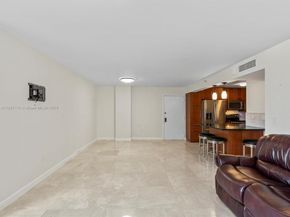 1623 Collins Ave 215, Miami Beach FL 33139