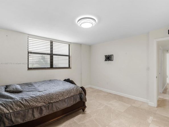1623 Collins Ave 215, Miami Beach FL 33139