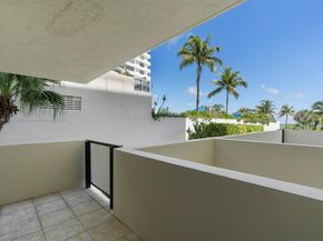 1623 Collins Ave 215, Miami Beach FL 33139