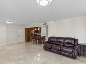 1623 Collins Ave 215, Miami Beach FL 33139