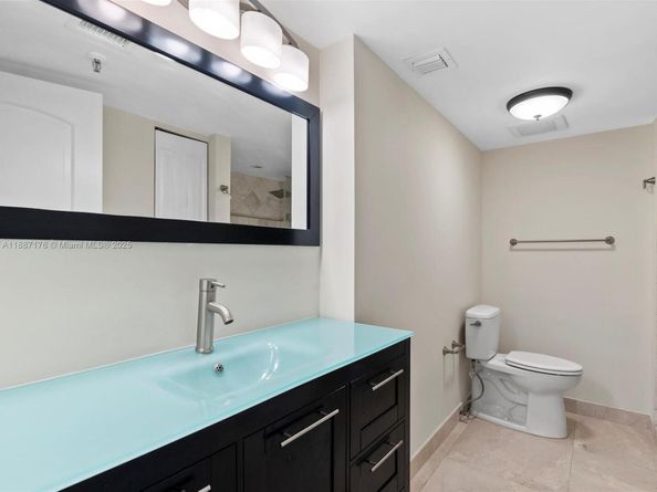 1623 Collins Ave 215, Miami Beach FL 33139