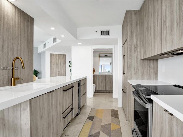 7330 Ocean Ter 20B, Miami Beach FL 33141