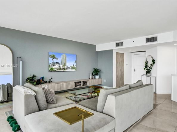 7330 Ocean Ter 20B, Miami Beach FL 33141