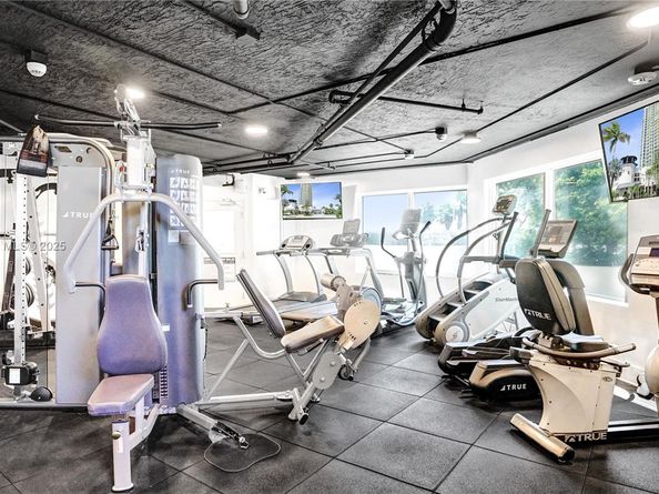 7330 Ocean Ter 20B, Miami Beach FL 33141