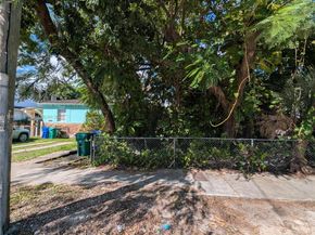 1871 NW 18th Ter, Miami FL 33125