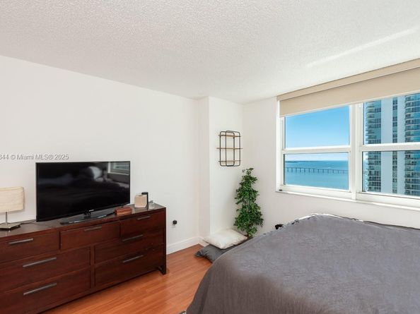 1155 Brickell Bay Dr 3403, Miami FL 33131