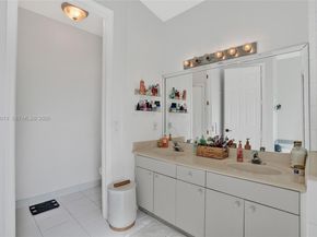 9046 SW 160th Ter, Palmetto Bay FL 33157