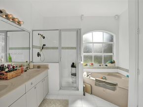 9046 SW 160th Ter, Palmetto Bay FL 33157