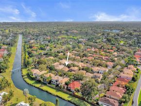 9046 SW 160th Ter, Palmetto Bay FL 33157