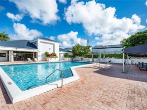 351 NE 211th St, Miami FL 33179