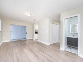 351 NE 211th St, Miami FL 33179