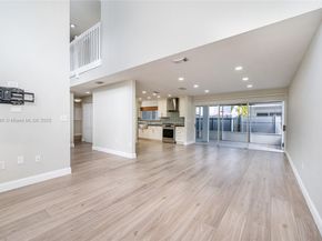 351 NE 211th St, Miami FL 33179