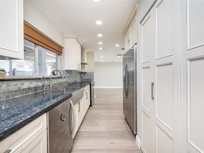 351 NE 211th St, Miami FL 33179