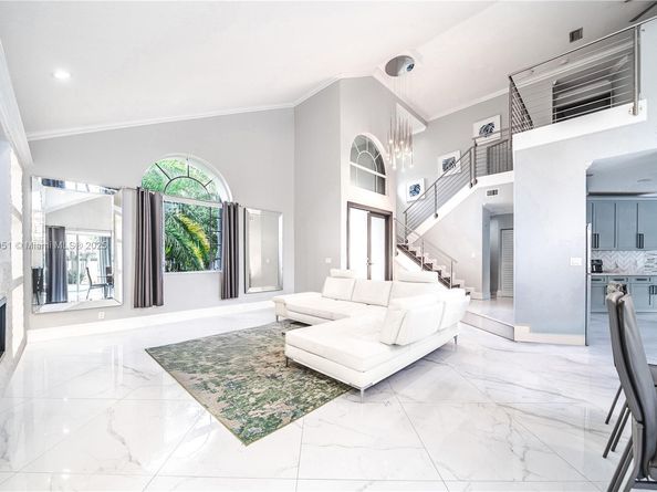 18201 NW 16th St, Pembroke Pines FL 33029