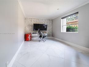 18201 NW 16th St, Pembroke Pines FL 33029