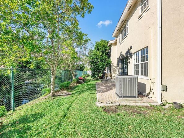 3991 NW 92 Avenue, Sunrise FL 33351