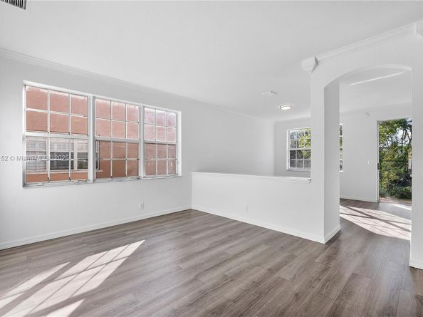 3991 NW 92 Avenue, Sunrise FL 33351