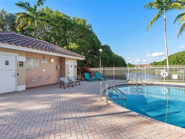 3991 NW 92 Avenue, Sunrise FL 33351