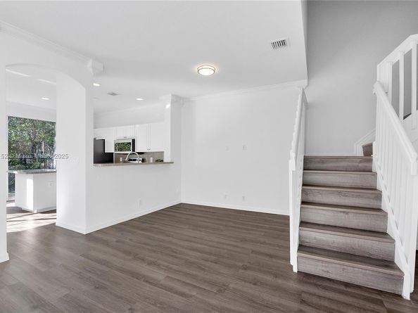 3991 NW 92 Avenue, Sunrise FL 33351