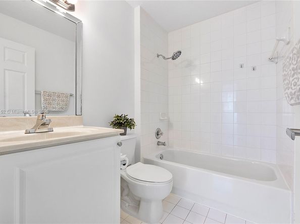 3991 NW 92 Avenue, Sunrise FL 33351